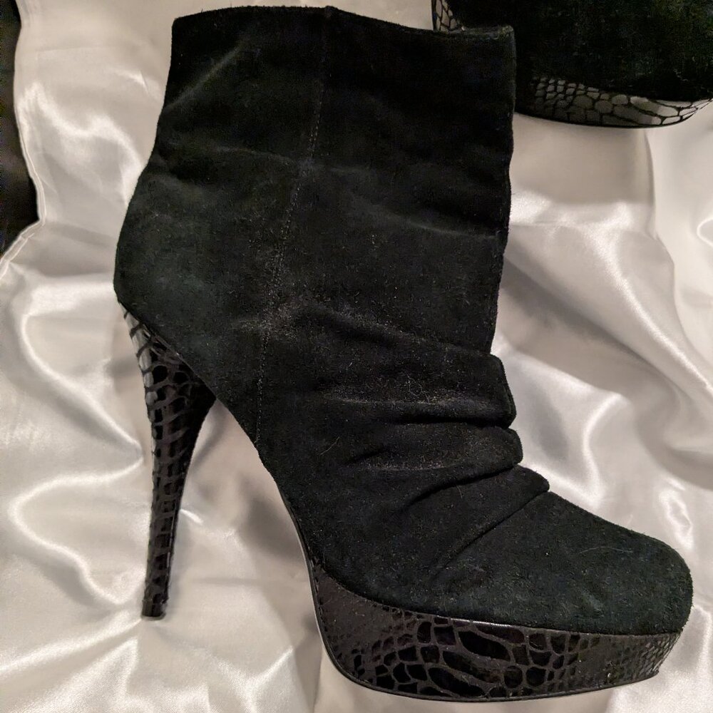Bakers suede platform stiletto booties size 11